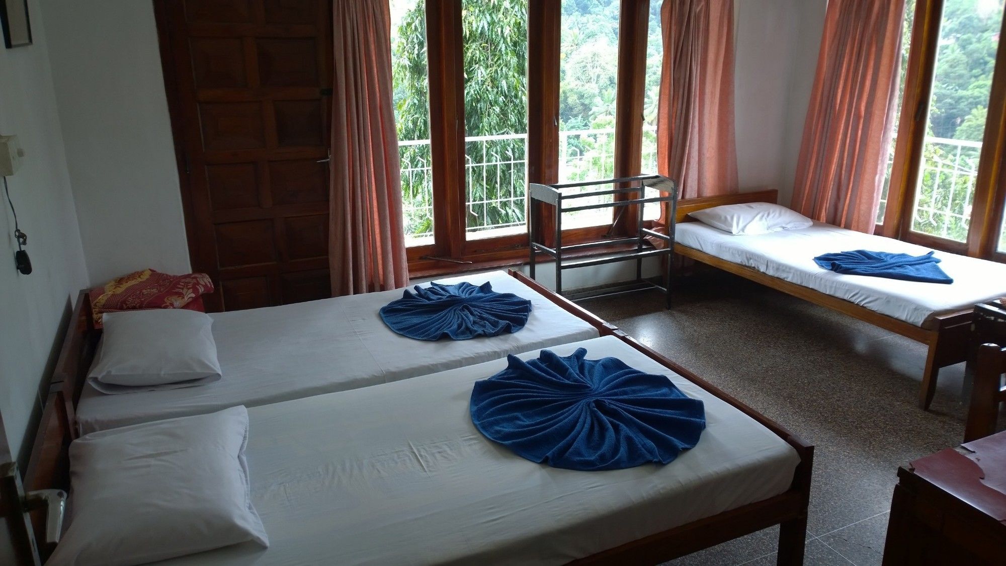 Oyo 436 Sandakelum Tourist Guest House Kandy Zewnętrze zdjęcie